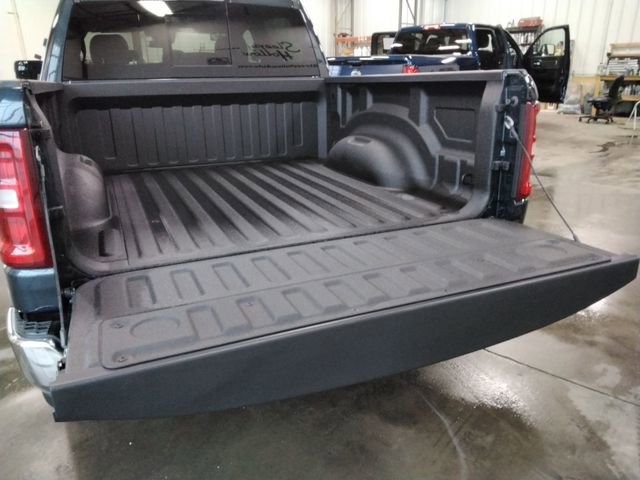 Used 2025 RAM 1500 Big Horn AWD/4WD image 12