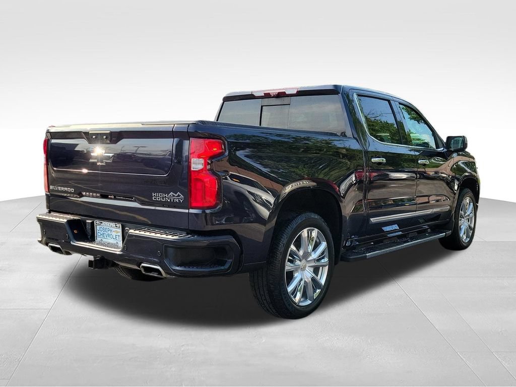 Used 2022 Chevrolet Silverado 1500 High Country w/ High Country Premium Package AWD/4WD image 4