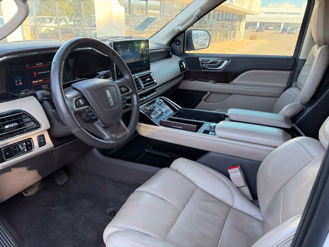Certified 2023 Lincoln Navigator Reserve AWD/4WD image 15