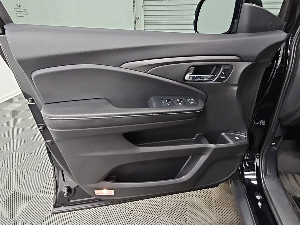 Used 2023 Honda Ridgeline RTL-E image 31