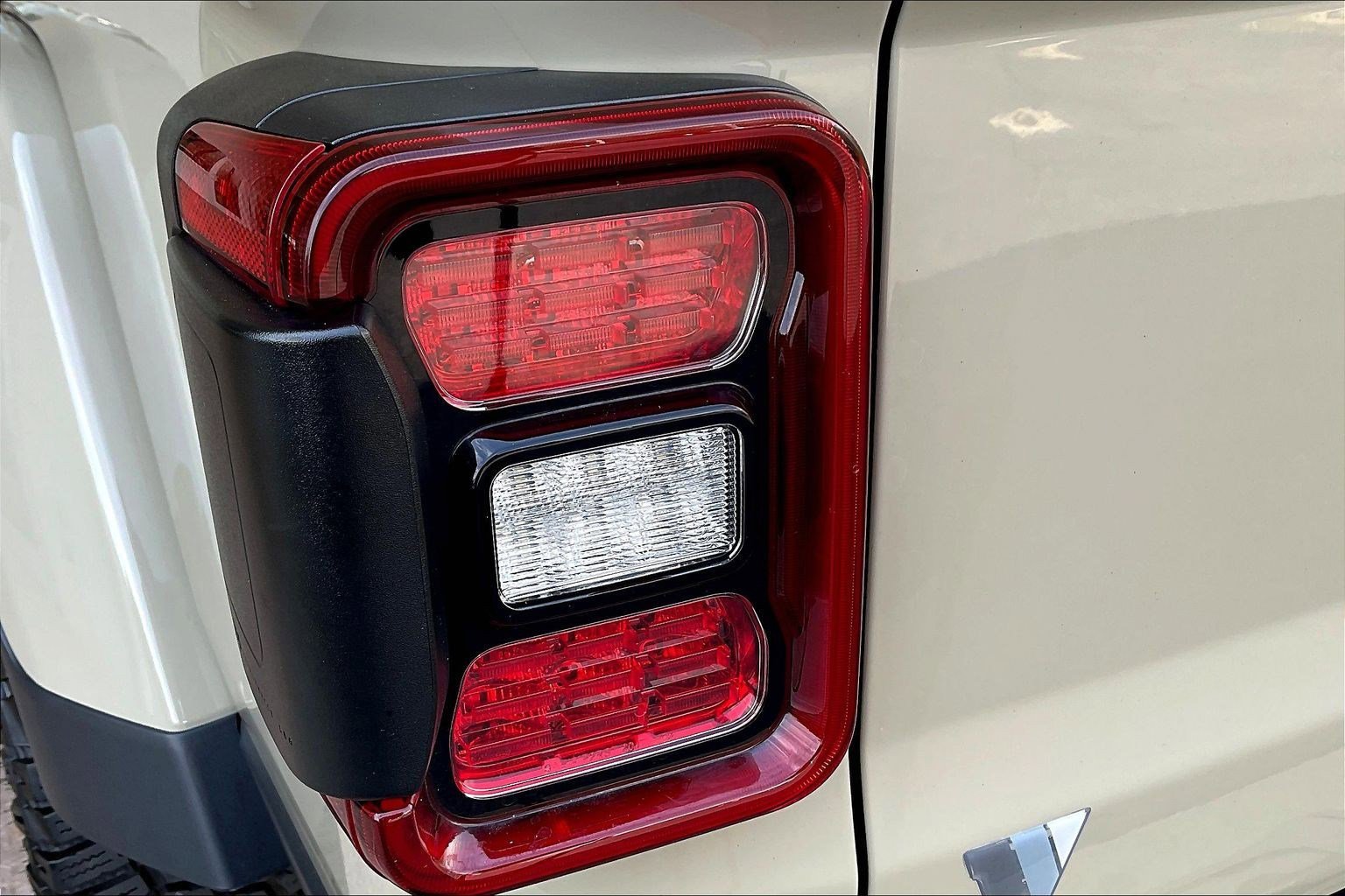Used 2020 Jeep Gladiator Rubicon image 24