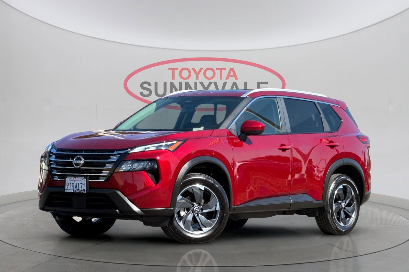 Used 2025 Nissan Rogue SV w/ SV Premium Package