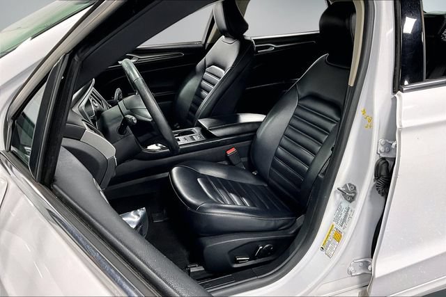 Used 2020 Ford Fusion SEL FWD image 19