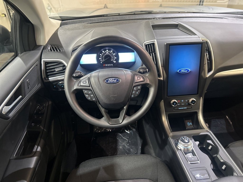 New 2024 Ford Edge SE image 12