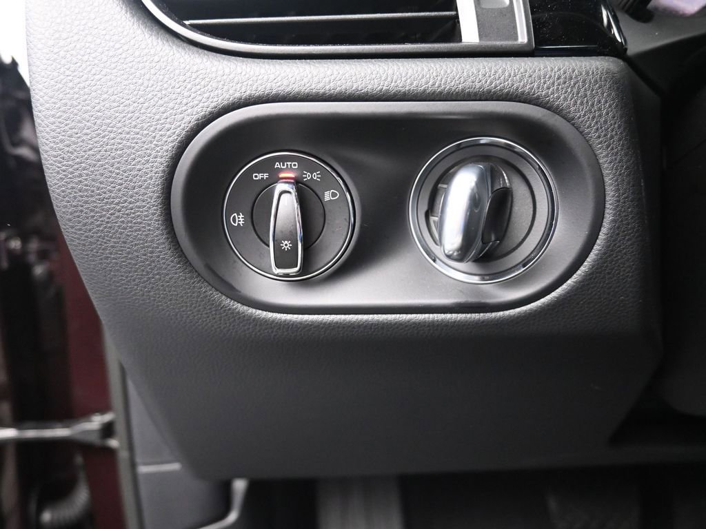 Certified 2026 Porsche Macan S AWD/4WD image 24