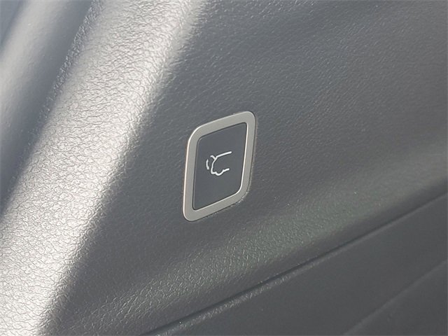 New 2026 Chrysler Pacifica Select image 8