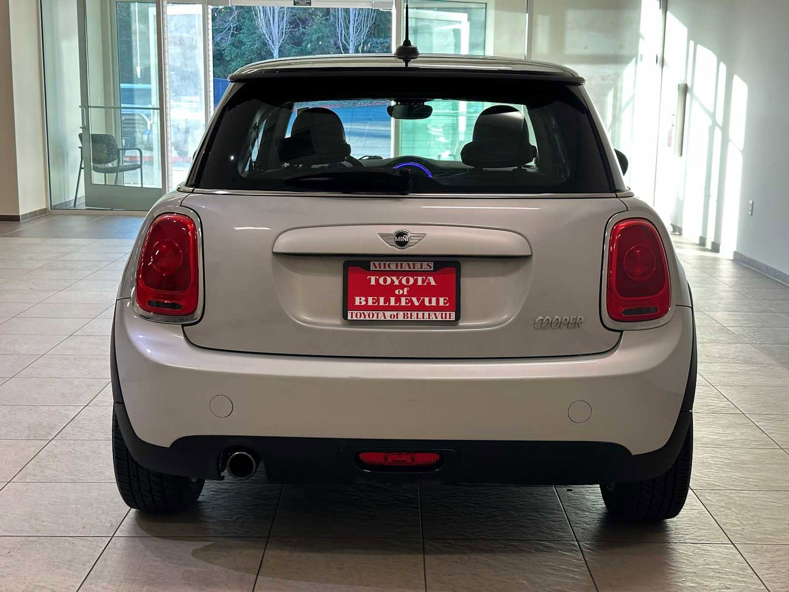 Used 2014 MINI Cooper 2-Door Hardtop image 5