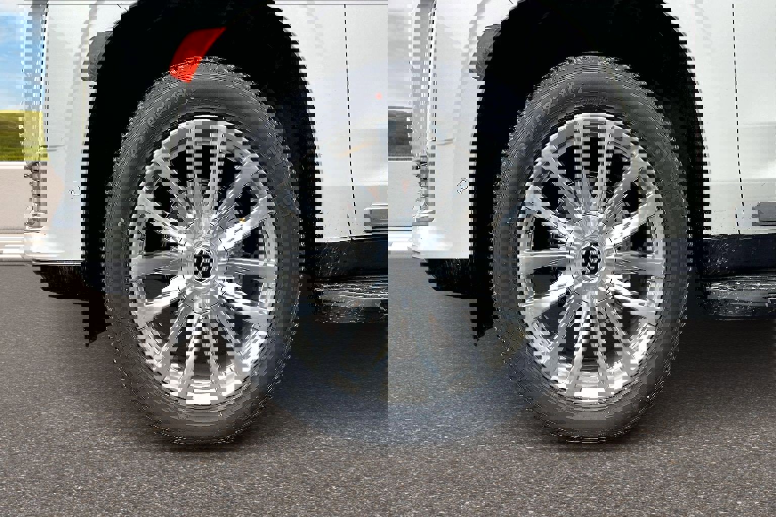 Used 2021 Cadillac Escalade Premium Luxury image 25