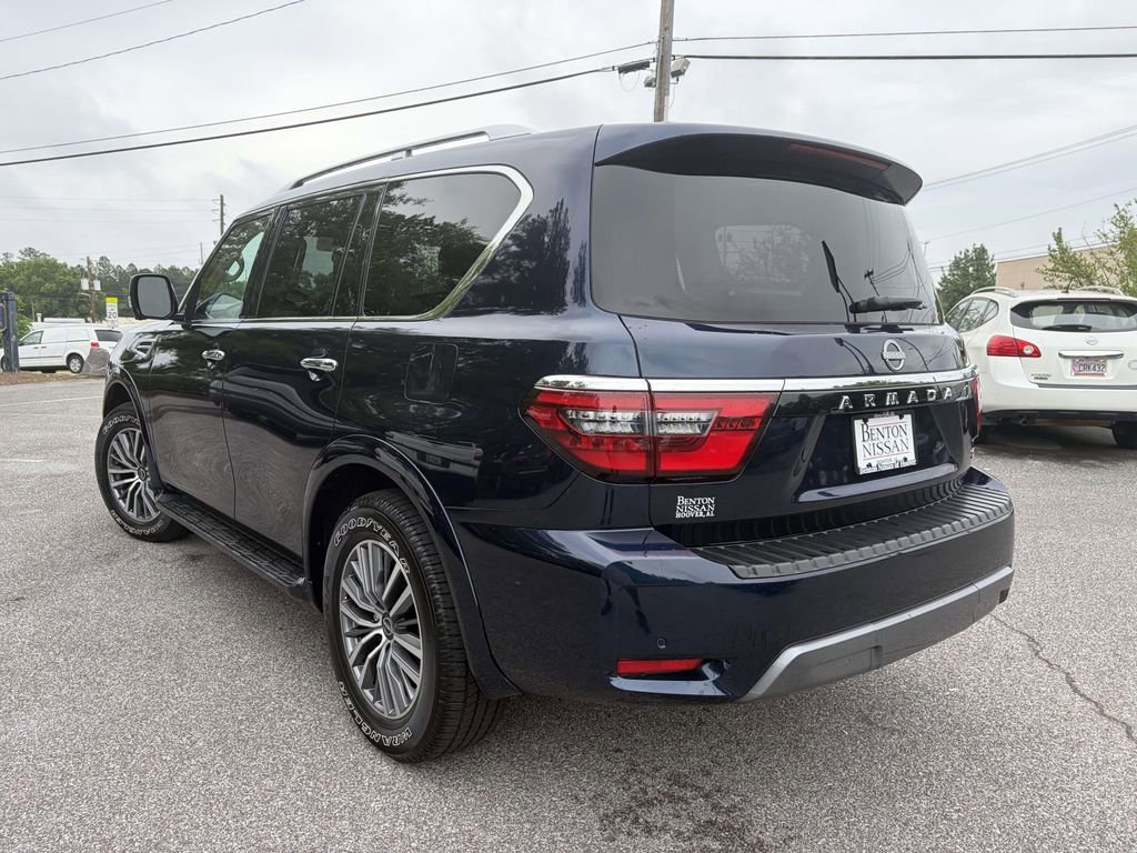 Used 2024 Nissan Armada SL w/ Captain's Chairs Package RWD image 5