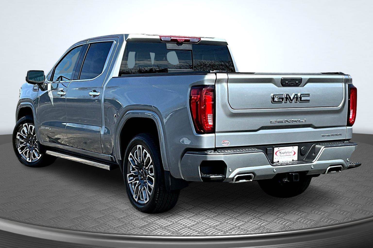 Used 2024 GMC Sierra 1500 Denali Ultimate AWD/4WD image 14