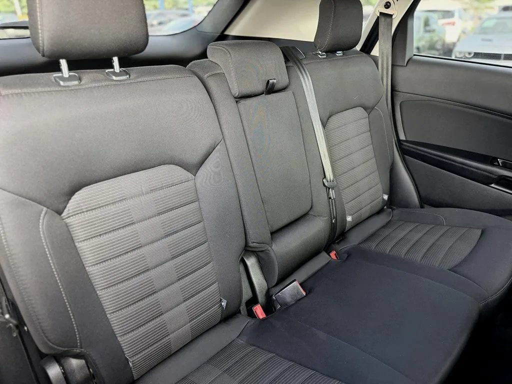 Used 2017 Ford Edge SEL AWD/4WD image 15