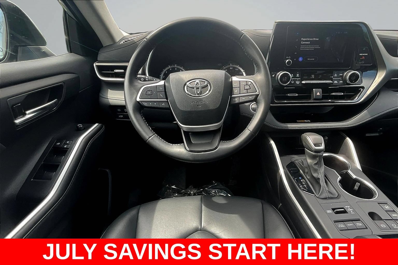 Used 2024 Toyota Highlander XLE AWD/4WD image 11