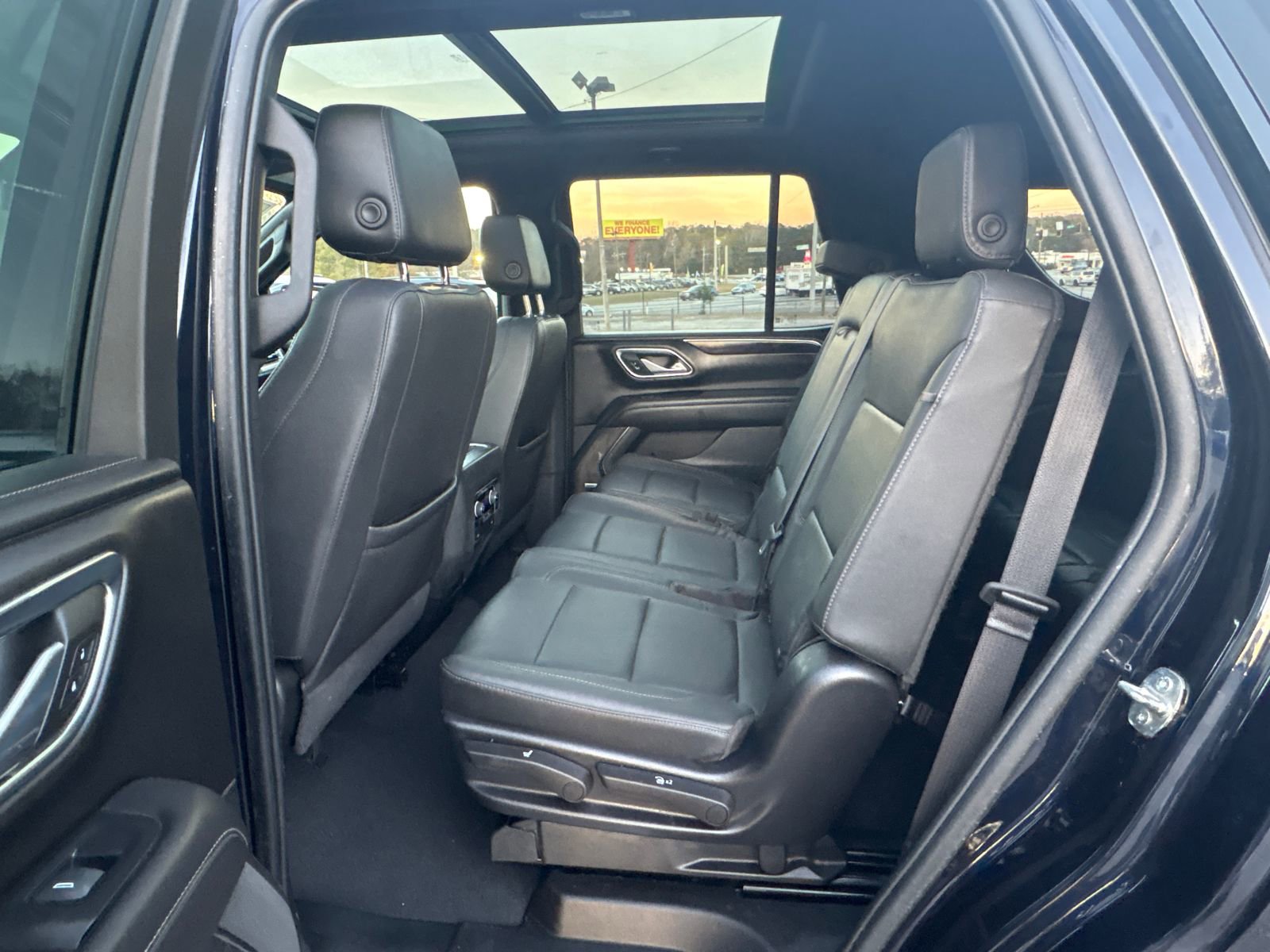 Used 2023 Chevrolet Tahoe Z71 AWD/4WD image 11