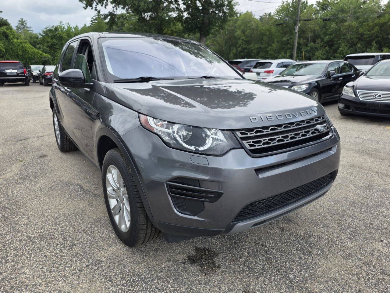 Used 2017 Land Rover Discovery Sport SE AWD/4WD image 6