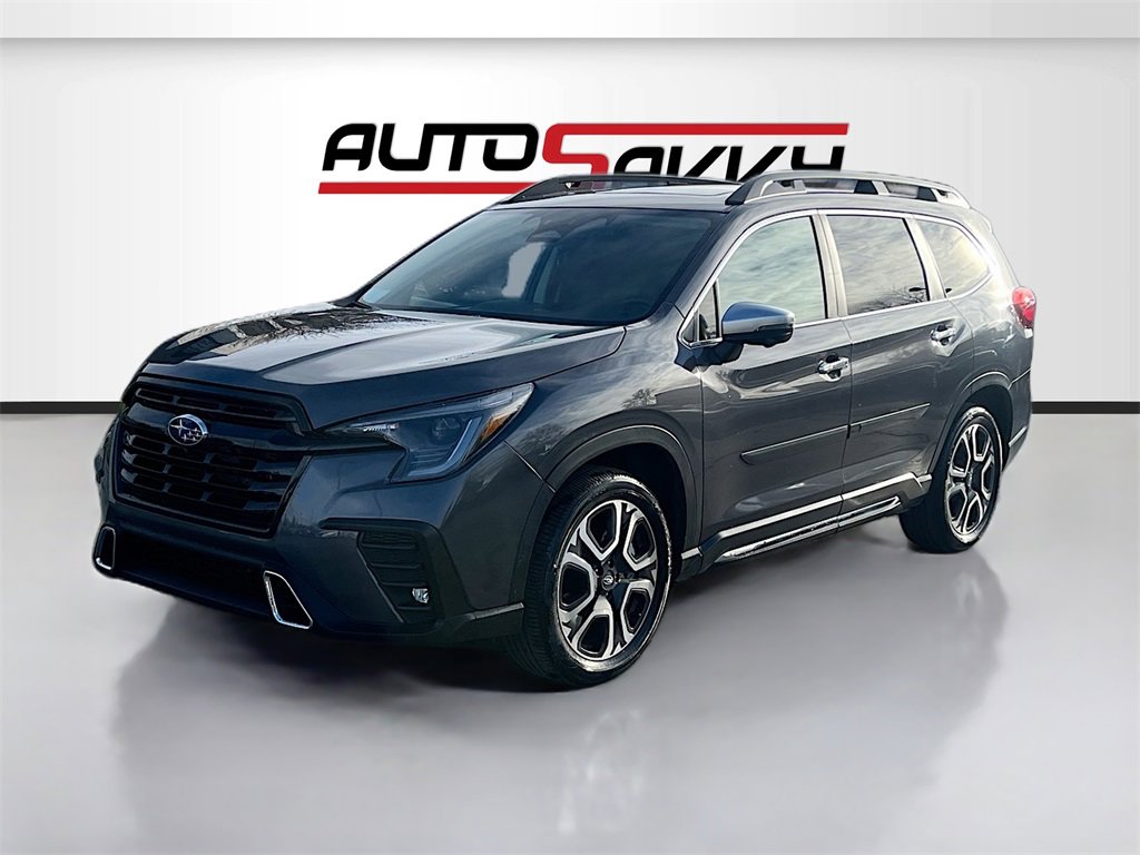 Used 2023 Subaru Ascent Touring image 3