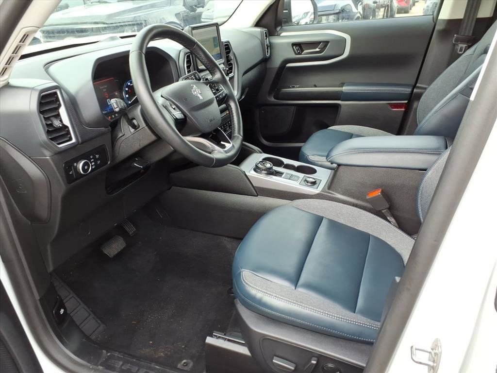 Used 2024 Ford Bronco Sport Outer Banks image 10