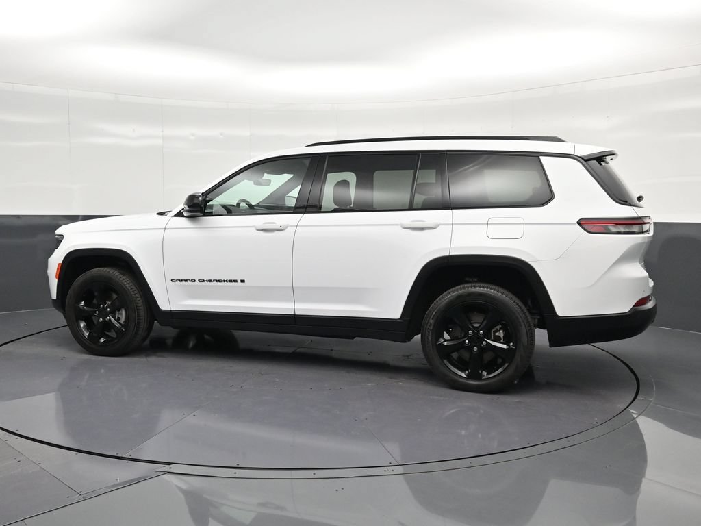 Used 2025 Jeep Grand Cherokee L Limited w/ Black Appearance Package RWD image 8