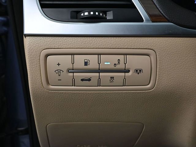 Used 2015 Hyundai Genesis 3.8 w/ Option Group 02 image 34