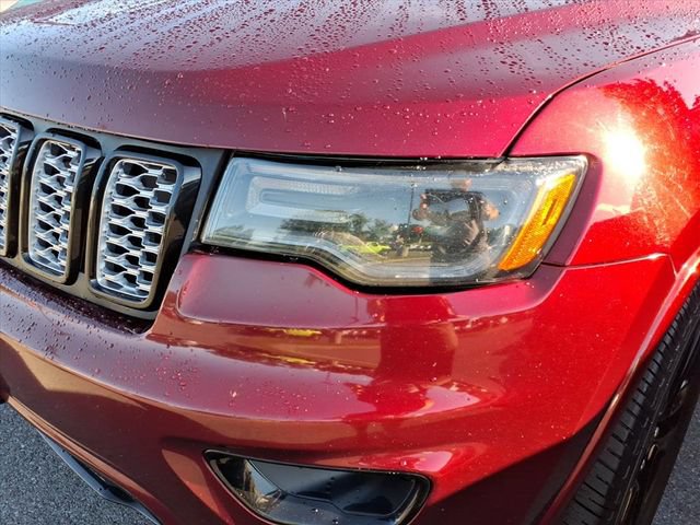 Used 2021 Jeep Grand Cherokee Laredo X AWD/4WD image 3