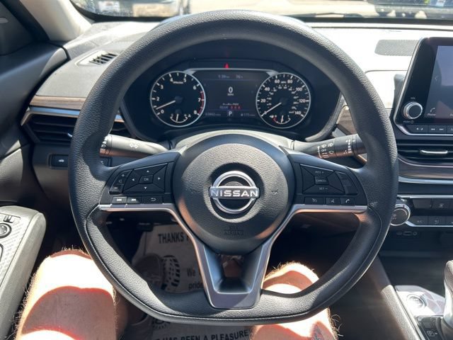 Used 2024 Nissan Altima 2.5 SV FWD image 17