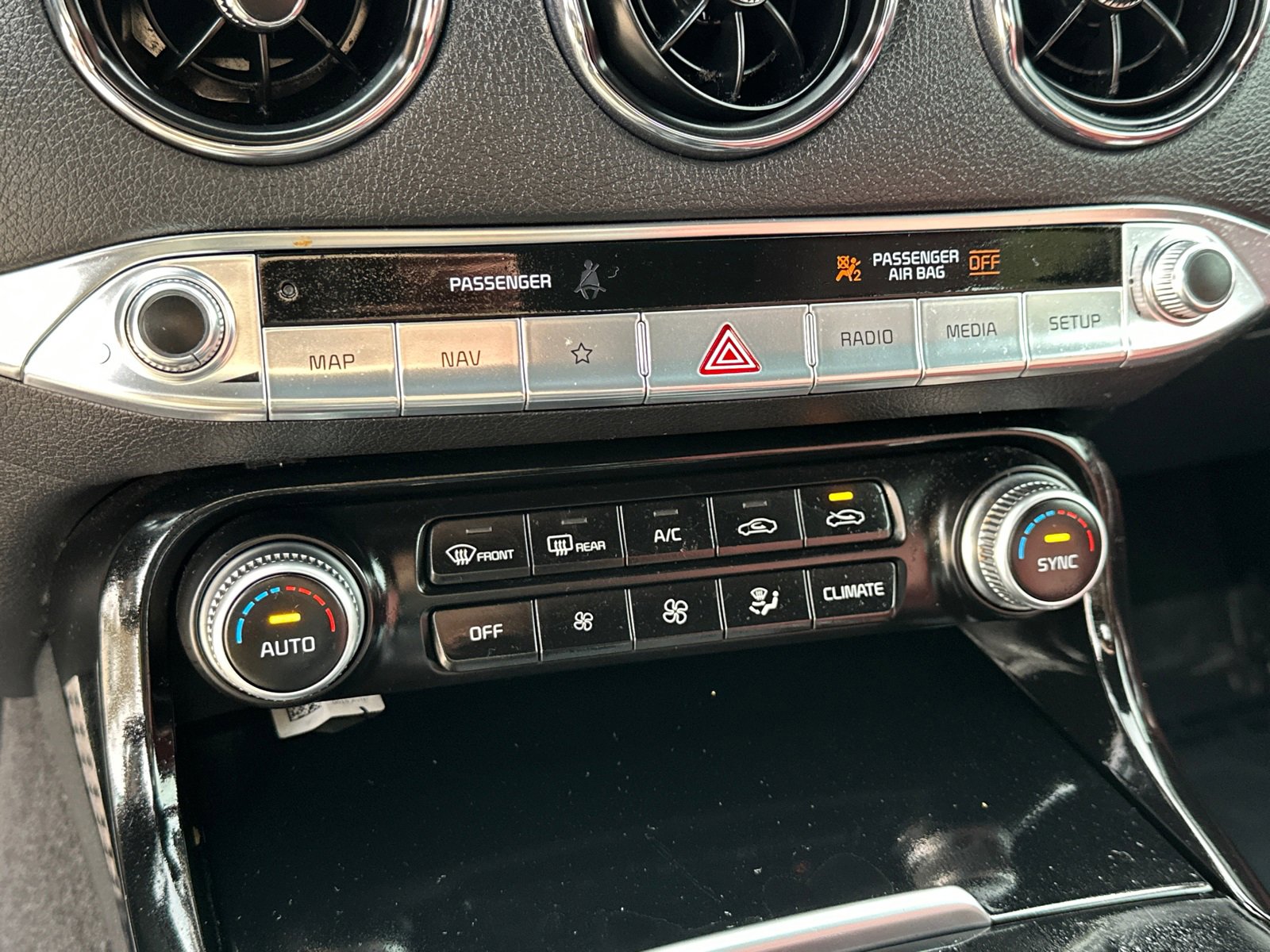 Used 2022 Kia Stinger GT-Line w/ Sun & Sound Package image 31