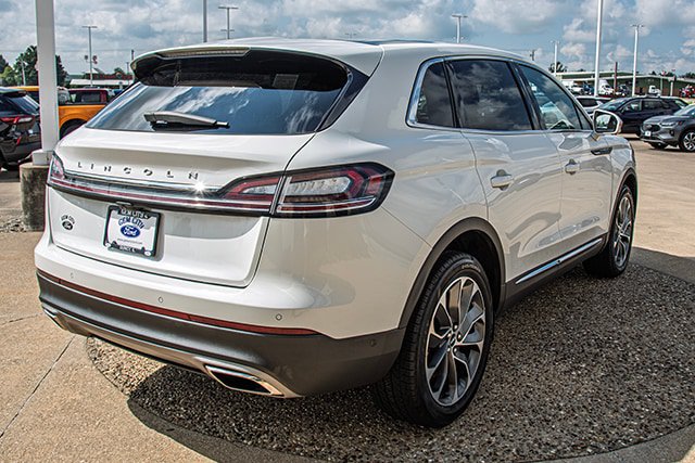 Used 2022 Lincoln Nautilus Reserve w/ Equipment Group 201A AWD/4WD image 4