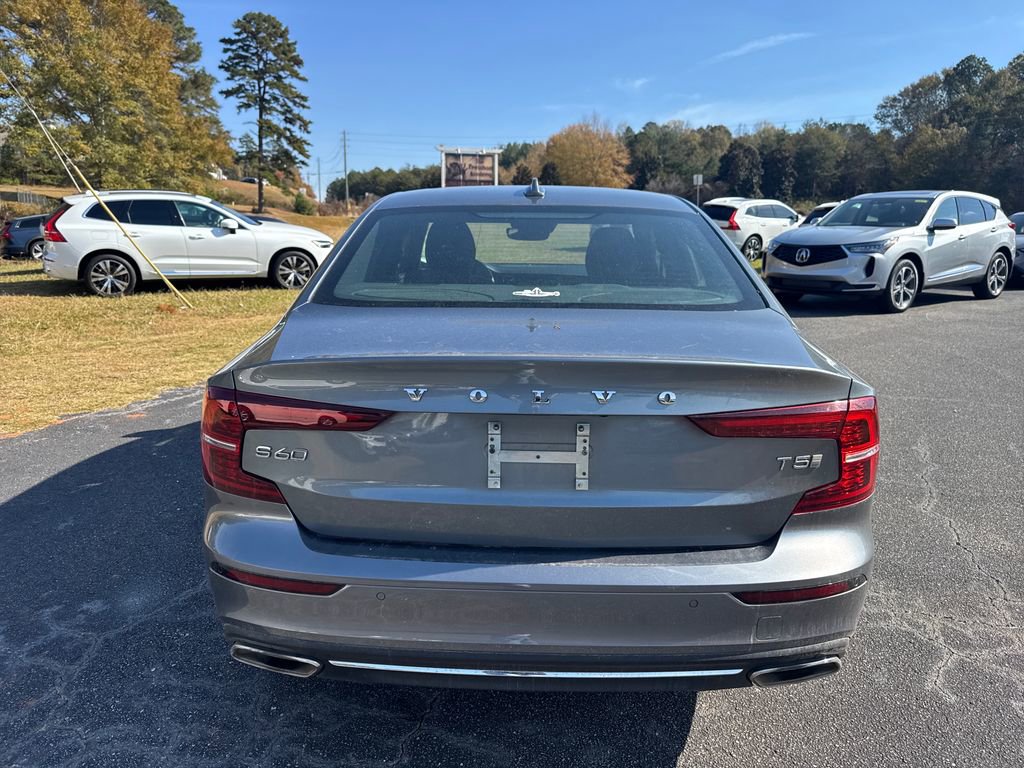Used 2020 Volvo S60 T5 Inscription image 4