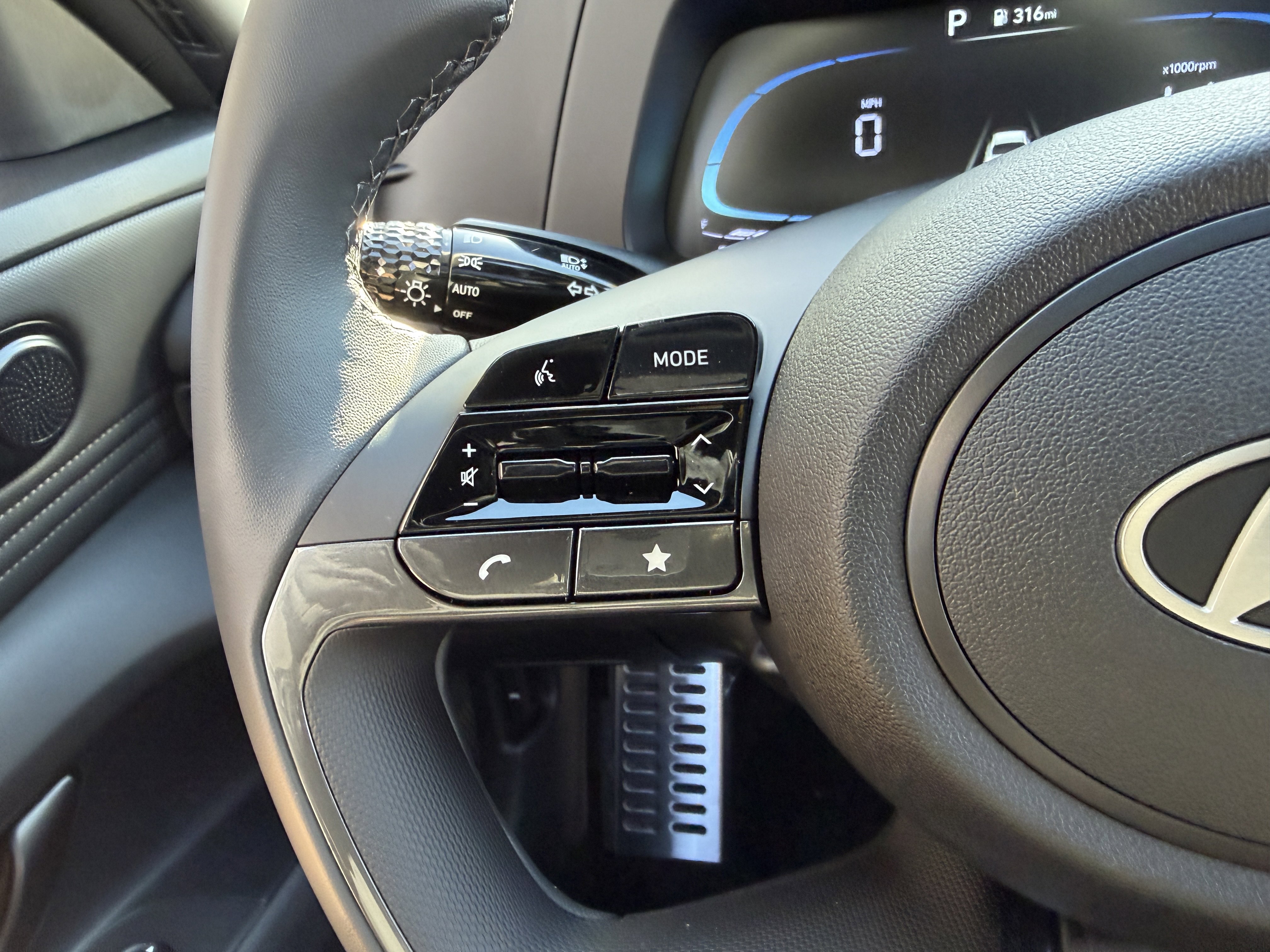 New 2026 Hyundai Elantra SEL Sport FWD image 27
