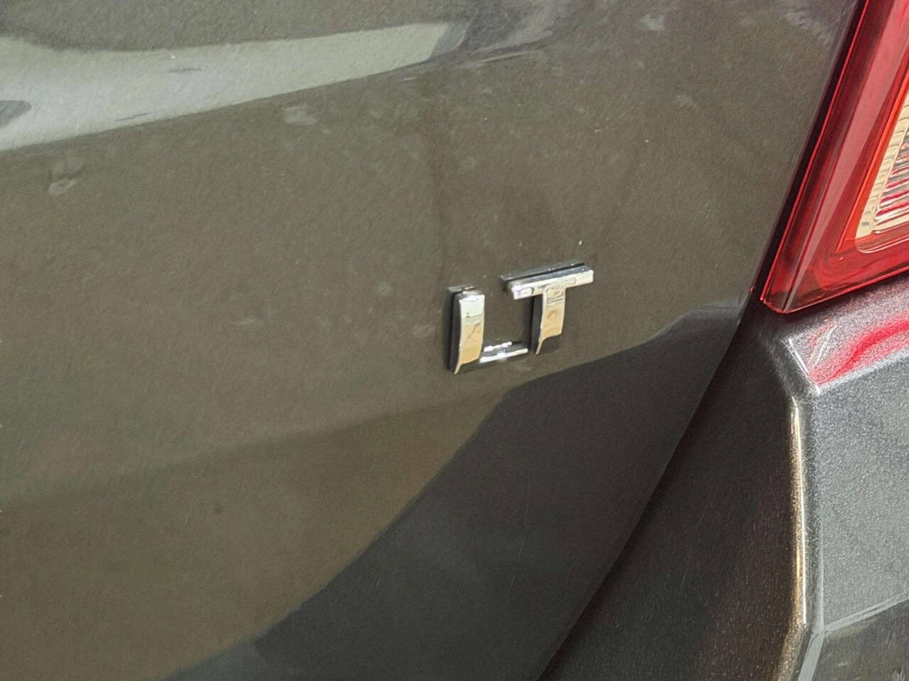 Used 2019 Chevrolet Trax LT w/ Sun & Sound Package AWD/4WD image 18