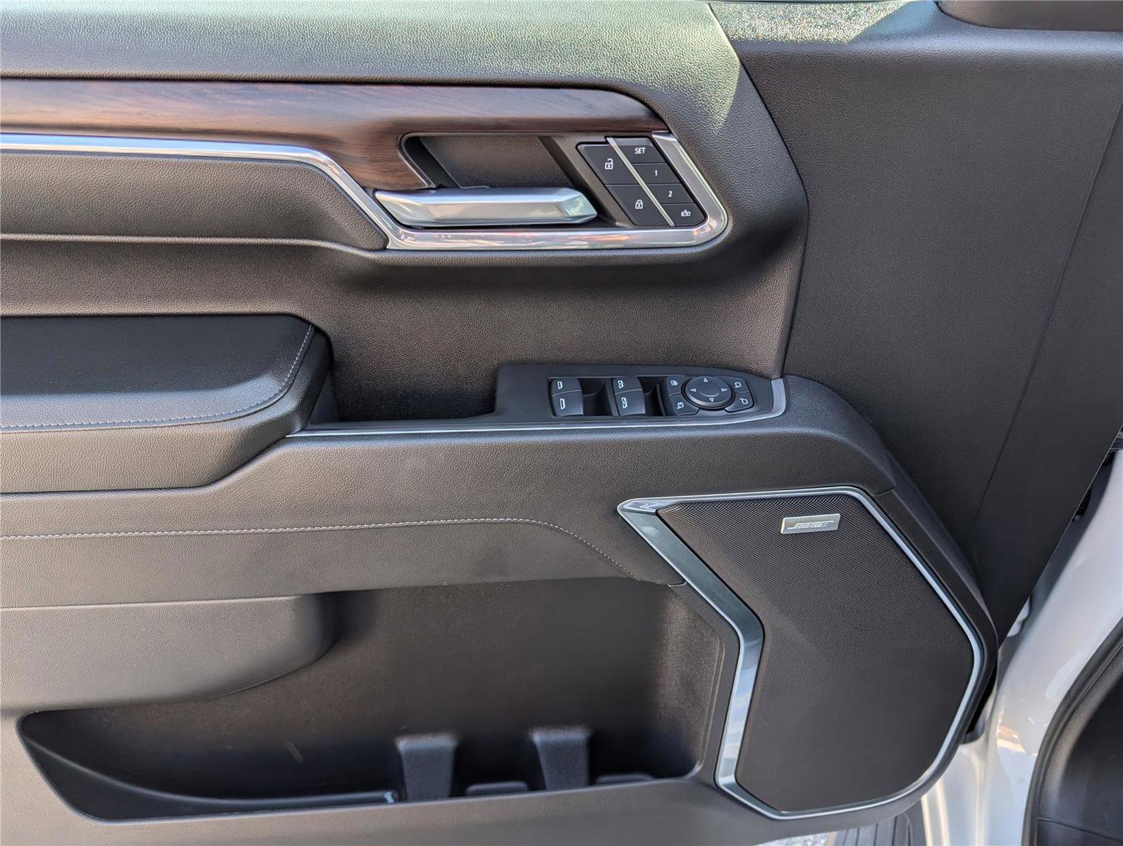 Used 2024 GMC Sierra 1500 SLT w/ SLT Premium Plus Package image 21