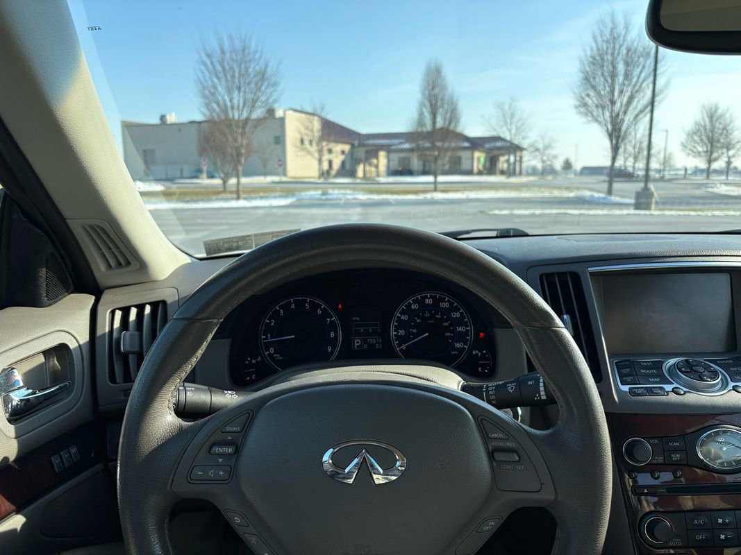 Used 2014 INFINITI Q60 Convertible w/ Premium Package image 20