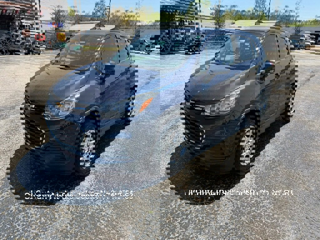 Used 2019 Chevrolet Trax LS image 2