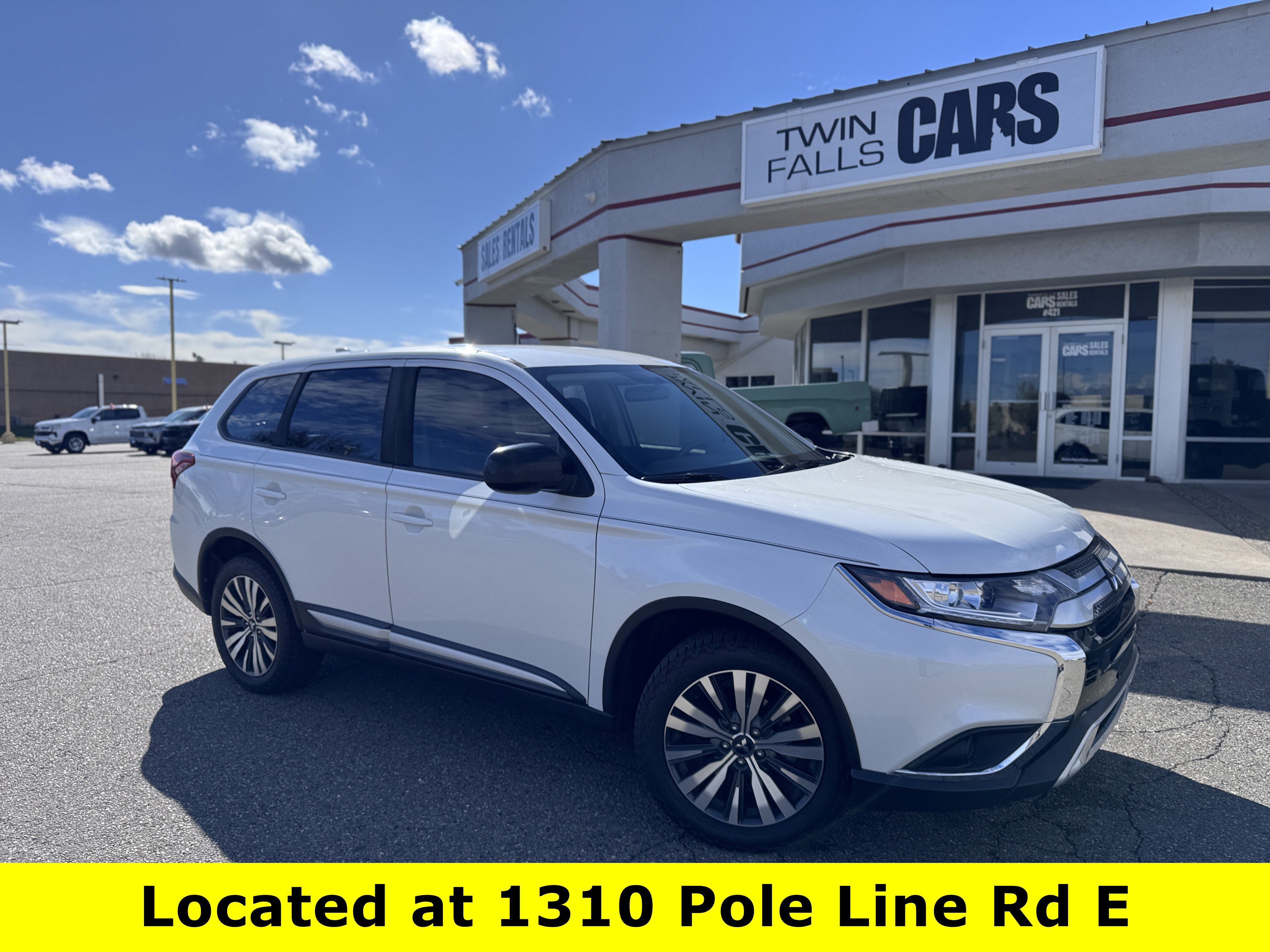 Used 2020 Mitsubishi Outlander ES image 1