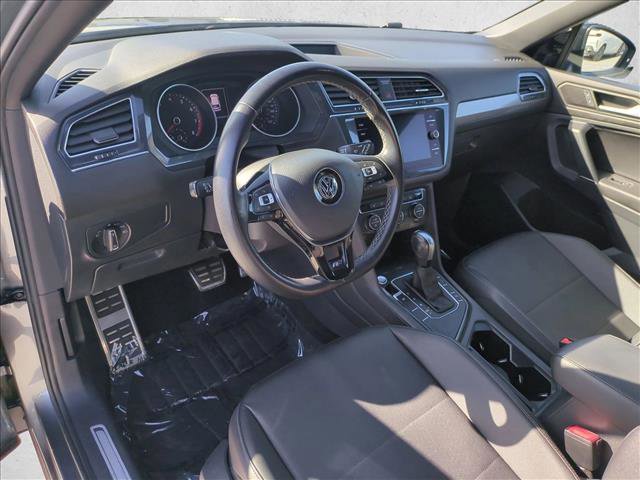 Used 2020 Volkswagen Tiguan SE R-Line FWD image 10