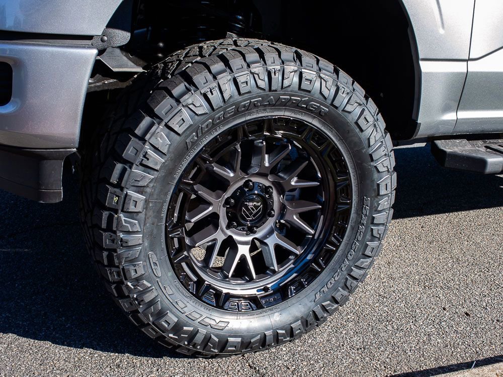 New 2025 Ford F150 XLT w/ Equipment Group 302A MID image 5