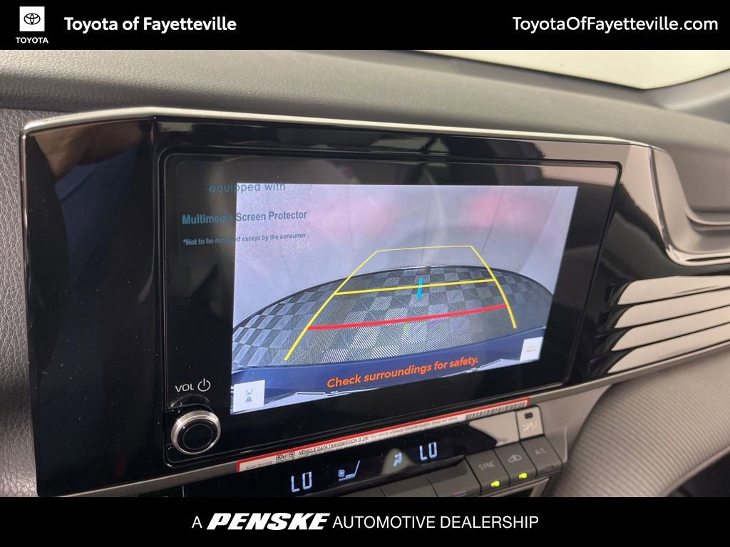 Used 2026 Toyota Camry SE FWD image 28