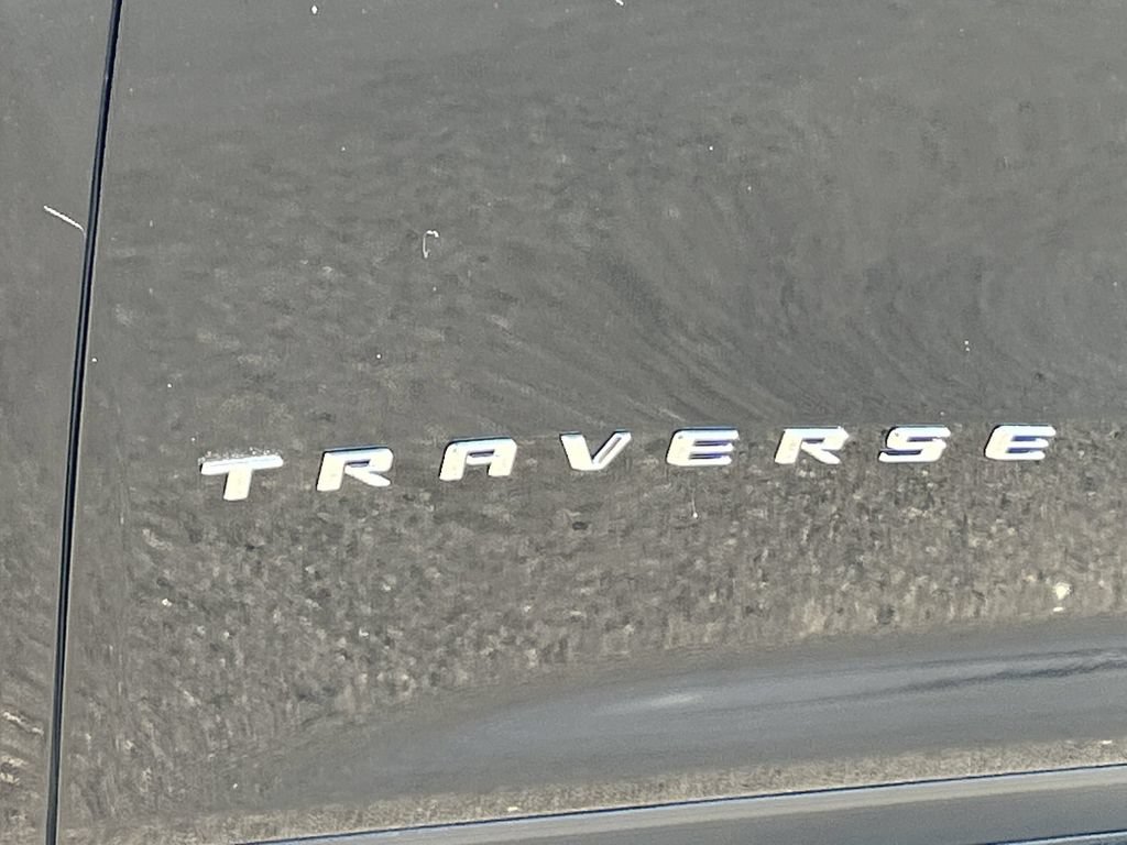 Used 2025 Chevrolet Traverse LT FWD image 32