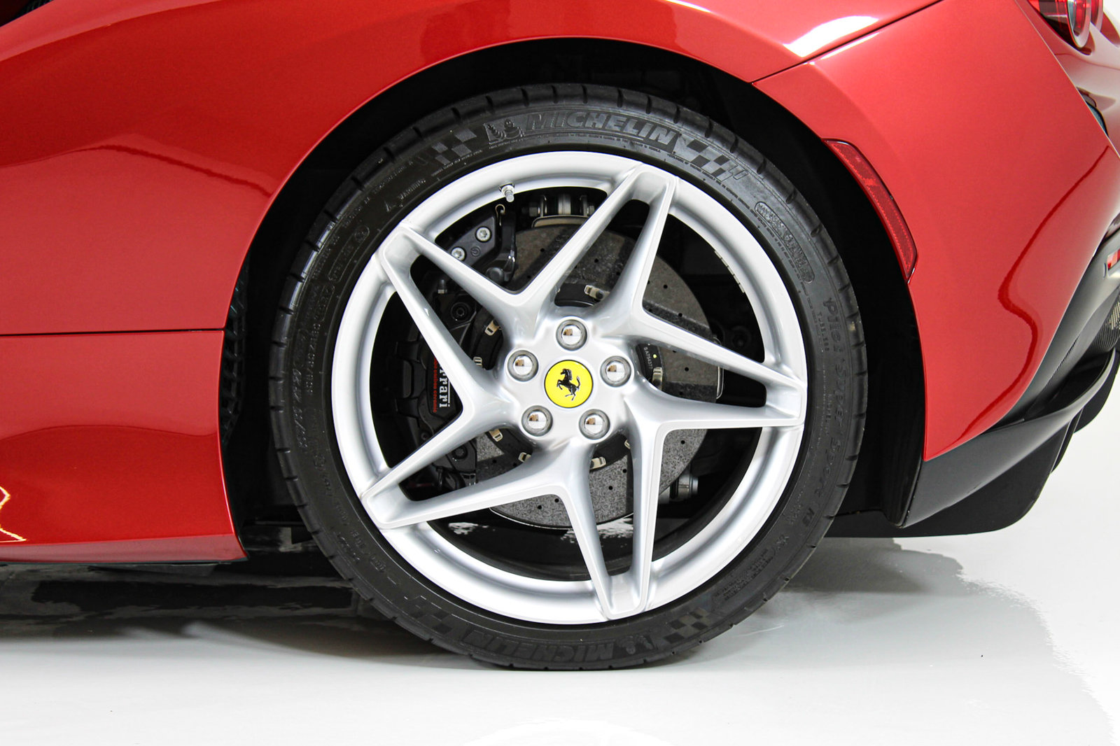 Certified 2023 Ferrari F8 Tributo RWD image 24