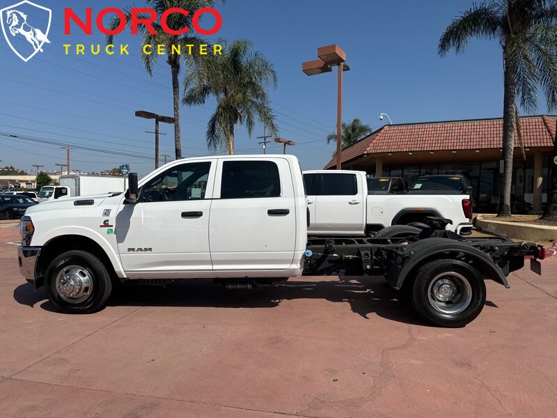 Used 2022 RAM 3500 Tradesman w/ Chrome Appearance Group AWD/4WD image 5