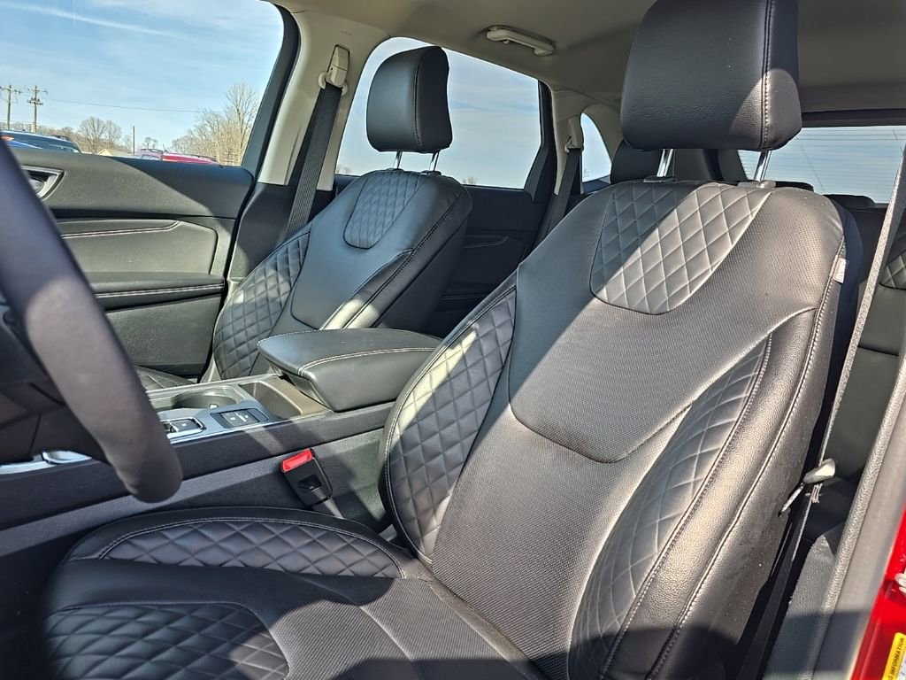 Used 2024 Ford Edge Titanium w/ Equipment Group 301A image 18
