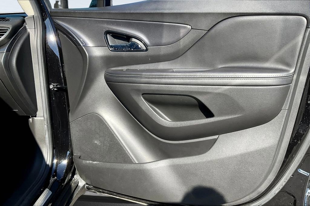 Used 2020 Buick Encore Preferred w/ Safety Package image 23