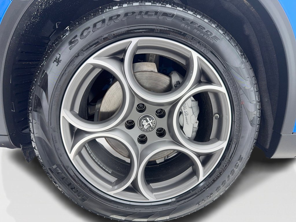 New 2025 Alfa Romeo Stelvio Sprint w/ Convenience Package image 47