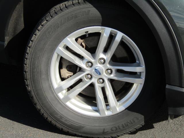 Certified 2023 Ford Explorer XLT w/ Class IV Trailer Tow Package image 6