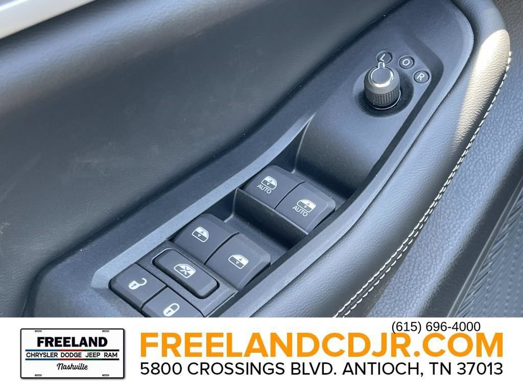 New 2026 Jeep Grand Cherokee Limited w/ Limited Altitude Package AWD/4WD image 24