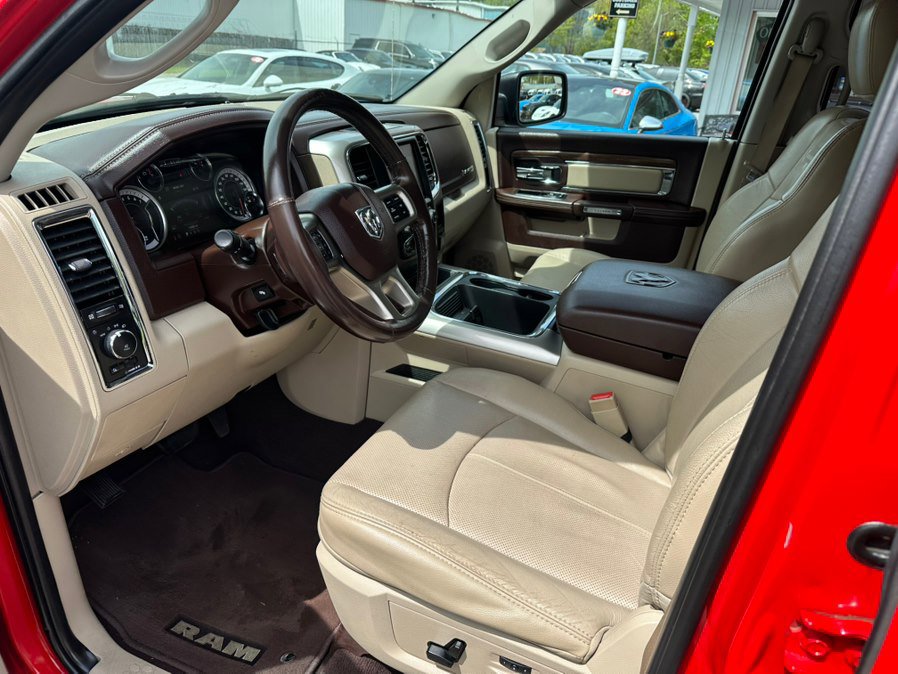 Used 2018 RAM 1500 Laramie w/ Convenience Group AWD/4WD image 11