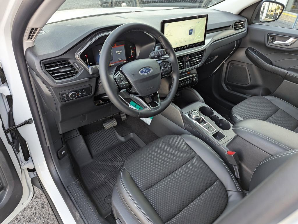 New 2026 Ford Escape SE w/ Class II Trailer Tow Package FWD image 11