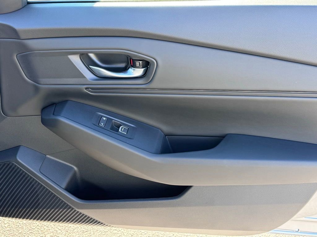 New 2025 Honda Accord SE image 19