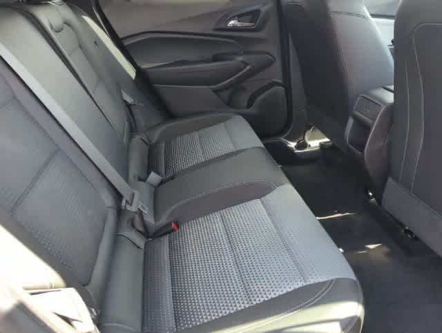 Used 2025 Chevrolet Trax LT FWD image 20