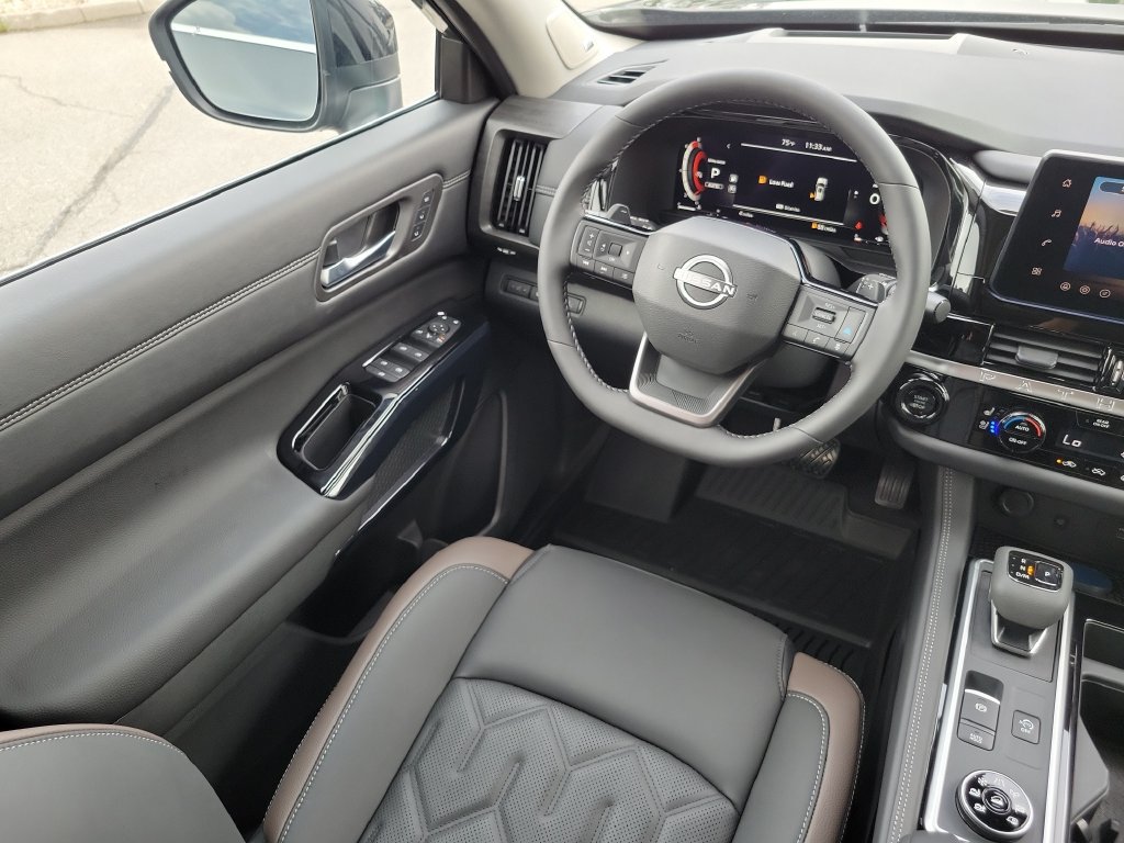 New 2026 Nissan Pathfinder Platinum AWD/4WD image 19