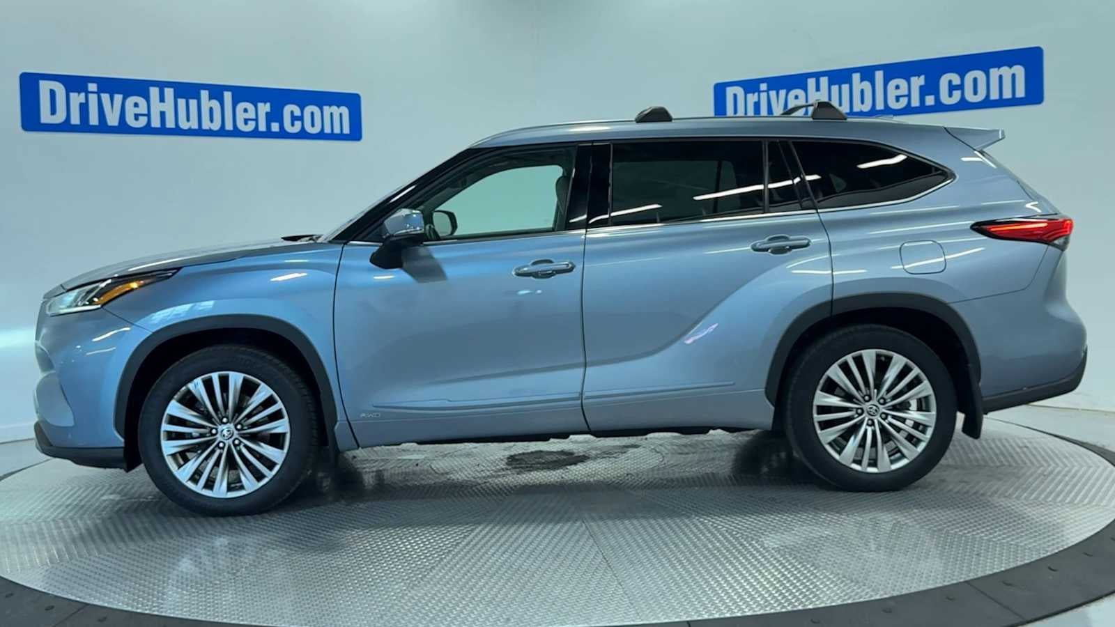 Used 2022 Toyota Highlander Platinum AWD/4WD image 5